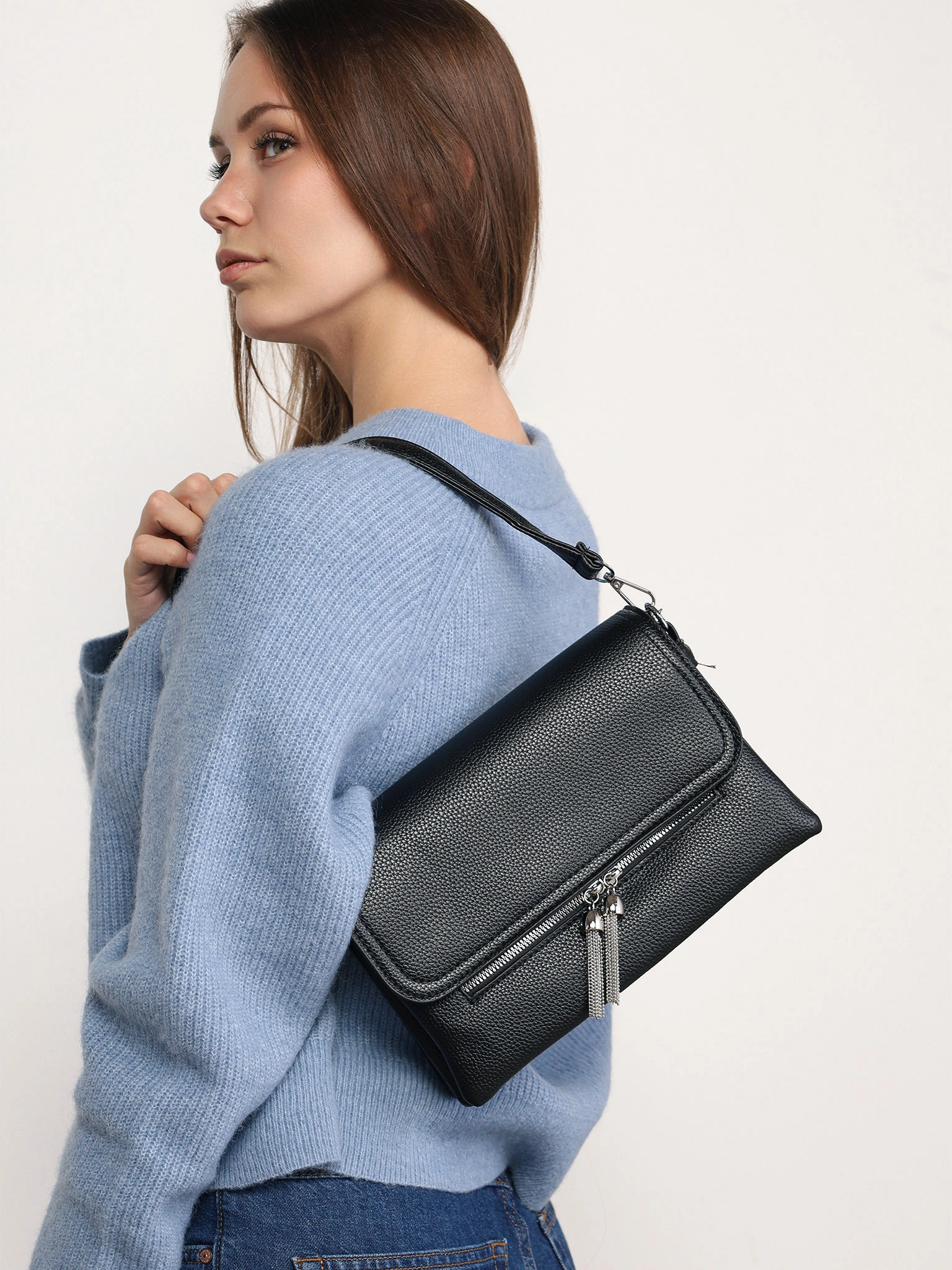 Сумка-кроссбоди со съемной ручкой в ассортименте